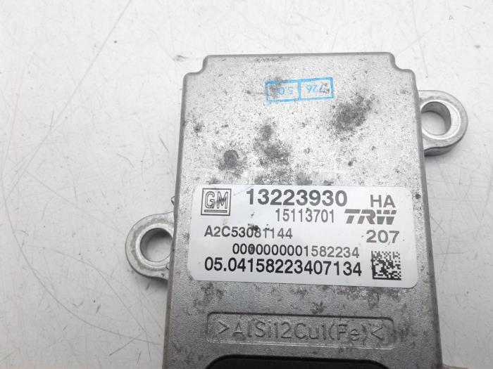 Styrvinkelsensor från en Saab 9-3 II (YS3F) 2.0T 16V 2007