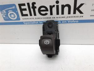 Gebruikte Schakelaar handrem Opel Insignia 2.8 V6 Turbo 24V 4x4 Ecotec Prijs € 25,00 Margeregeling aangeboden door Auto Demontage Elferink B.V.