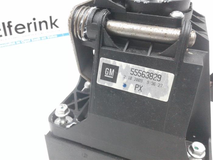 Växelspak från en Opel Insignia 1.6 Turbo 16V Ecotec 2010