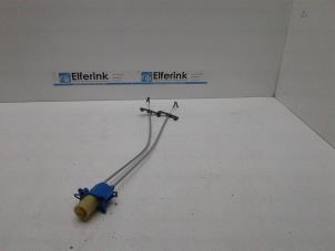 Gebruikte Stoelverstellings Schakelaar Volvo V40 (MV) 1.6 D2 Prijs € 25,00 Margeregeling aangeboden door Auto Demontage Elferink B.V.