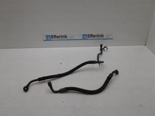 Gebruikte Oliedruk Leiding Saab 9-5 (YS3E) 3.0 t V6 24V Prijs € 40,00 Margeregeling aangeboden door Auto Demontage Elferink B.V.