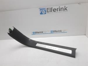 Gebruikte Stijlbekleding links-voor Volvo XC90 II 2.0 T6 16V AWD Prijs € 40,00 Margeregeling aangeboden door Auto Demontage Elferink B.V.