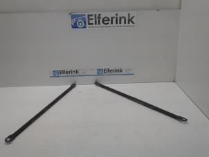 Używane Wspornik (rózne) Volvo XC90 II 2.0 T6 16V AWD Cena € 40,00 Procedura marży oferowane przez Auto Demontage Elferink B.V.