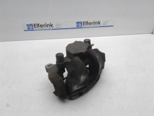 Gebruikte Remklauw (Tang) links-voor Volvo XC90 II 2.0 T8 16V Twin Engine AWD Prijs € 100,00 Margeregeling aangeboden door Auto Demontage Elferink B.V.