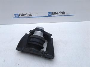 Gebruikte Motorsteun Volvo XC90 II 2.0 T8 16V Twin Engine AWD Prijs € 40,00 Margeregeling aangeboden door Auto Demontage Elferink B.V.