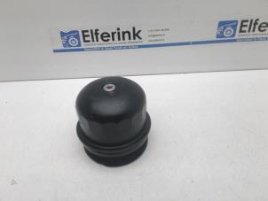 Gebruikte Oliefilterhouder Volvo XC90 II 2.0 T8 16V Twin Engine AWD Prijs € 25,00 Margeregeling aangeboden door Auto Demontage Elferink B.V.