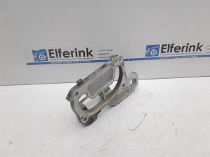 Gebruikte Motorsteun Volvo XC90 II 2.0 T8 16V Twin Engine AWD Prijs € 25,00 Margeregeling aangeboden door Auto Demontage Elferink B.V.