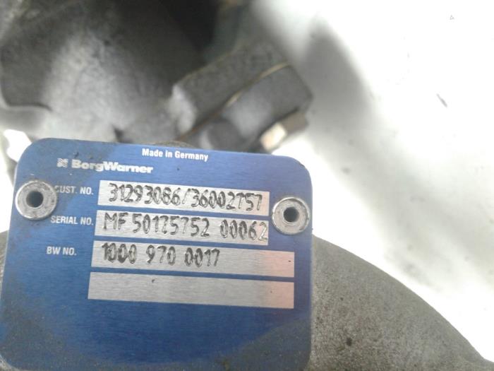Turbo från en Volvo XC70 (BZ) 2.4 D5 20V 205 AWD 2011