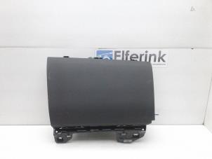 Begagnade Handskfack Volvo XC90 II 2.0 T8 16V Twin Engine AWD Pris € 50,00 Marginaltabell erbjuds av Auto Demontage Elferink B.V.