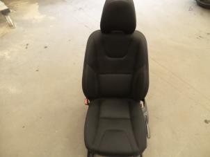 Gebruikte Stoel links Volvo V60 I (FW/GW) 1.6 T3 16V Prijs € 100,00 Margeregeling aangeboden door Auto Demontage Elferink B.V.