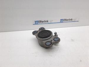 Używane Wspornik silnika Volvo V60 I (FW/GW) 1.6 T3 16V Cena € 50,00 Procedura marży oferowane przez Auto Demontage Elferink B.V.