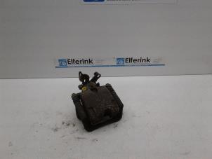 Gebruikte Remklauw (Tang) rechts-achter Saab 9-5 (YS3G) 2.8 T XWD V6 24V Prijs € 75,00 Margeregeling aangeboden door Auto Demontage Elferink B.V.