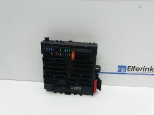 Używane Skrzynka bezpieczników Saab 9-3 Sport Estate (YS3F) 2.0t 16V Cena € 50,00 Procedura marży oferowane przez Auto Demontage Elferink B.V.