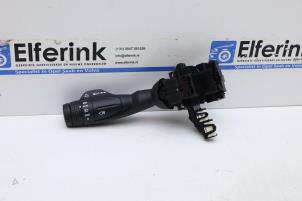 Begagnade Indikatorbrytare Lynk &amp; Co 01 1.5 Pris € 50,00 Marginaltabell erbjuds av Auto Demontage Elferink B.V.