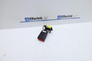 Begagnade Bakre bältesspänne, höger Lynk &amp; Co 01 1.5 PHEV Pris € 40,00 Marginaltabell erbjuds av Auto Demontage Elferink B.V.