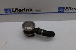 Gebruikte Uitlaat gasklep (EGR) Saab 9-5 (YS3E) 3.0 t V6 24V Prijs € 25,00 Margeregeling aangeboden door Auto Demontage Elferink B.V.
