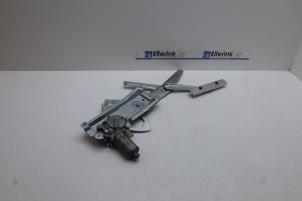 Gebruikte Ruitmechaniek 4Deurs rechts-voor Saab 9-3 I (YS3D) 2.0t 16V Prijs € 50,00 Margeregeling aangeboden door Auto Demontage Elferink B.V.