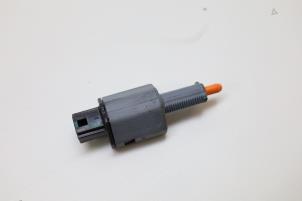 Begagnade Bromsljusbrytare Lynk &amp; Co 01 1.5 PHEV Pris € 25,00 Marginaltabell erbjuds av Auto Demontage Elferink B.V.