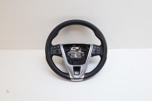 Begagnade Ratt Volvo V60 I (FW/GW) 2.4 D6 20V Plug-in Hybrid AWD Pris € 100,00 Marginaltabell erbjuds av Auto Demontage Elferink B.V.