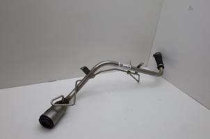 Begagnade Påfyllningsrör, bränsletank Lynk &amp; Co 01 1.5 PHEV Pris € 50,00 Marginaltabell erbjuds av Auto Demontage Elferink B.V.