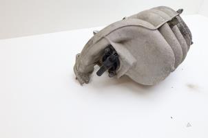 Begagnade Insugsrör Volvo V70 (SW) 2.4 20V 140 Pris € 40,00 Marginaltabell erbjuds av Auto Demontage Elferink B.V.