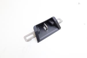 Begagnade Låsspärr, baklucka Lynk &amp; Co 01 1.5 PHEV Pris € 25,00 Marginaltabell erbjuds av Auto Demontage Elferink B.V.