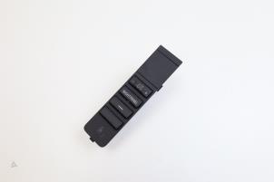 Gebruikte Cockpit dimmer Saab 9-3 Sport Estate (YS3F) 1.9 TiD 16V Prijs € 25,00 Margeregeling aangeboden door Auto Demontage Elferink B.V.