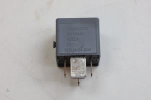 Begagnade Relä Volvo XC40 (XZ) Recharge Twin 78 kWh Pris € 25,00 Marginaltabell erbjuds av Auto Demontage Elferink B.V.