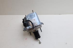 Begagnade Bromsservo Lynk &amp; Co 01 1.5 PHEV Pris € 250,00 Marginaltabell erbjuds av Auto Demontage Elferink B.V.