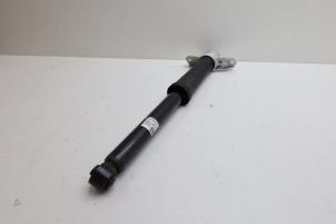 Gebruikte Schokdemper rechts-achter Lynk &amp; Co 01 1.5 PHEV Prijs € 50,00 Margeregeling aangeboden door Auto Demontage Elferink B.V.