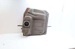 Gebruikte Tank Mercedes A (W169) 1.7 A-170 5-Drs. Prijs € 175,00 Margeregeling aangeboden door Auto Demontage Elferink B.V.