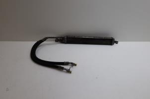 Gebruikte Oliekoeler Saab 9-5 Estate (YS3E) 2.0t 16V Prijs € 125,00 Margeregeling aangeboden door Auto Demontage Elferink B.V.