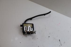 Gebruikte Zekeringkast Mercedes E (W213) E-220d 2.0 Turbo 16V Prijs € 75,00 Margeregeling aangeboden door Auto Demontage Elferink B.V.