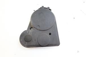 Używane Obudowa rozrzadu Volvo V70 (SW) 2.4 D5 20V Cena € 35,00 Procedura marży oferowane przez Auto Demontage Elferink B.V.