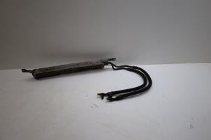 Gebruikte Oliekoeler Saab 9-5 Estate (YS3E) 2.3 Turbo 16V Aero Prijs € 100,00 Margeregeling aangeboden door Auto Demontage Elferink B.V.