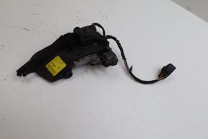 Begagnade Xenonmodul Volvo C30 (EK/MK) 1.6 D 16V Pris € 100,00 Marginaltabell erbjuds av Auto Demontage Elferink B.V.