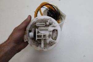 Begagnade Elektrisk bränslepump Mercedes A Limousine (177.1) 1.3 A-250 e Turbo 16V Pris € 85,00 Marginaltabell erbjuds av Auto Demontage Elferink B.V.