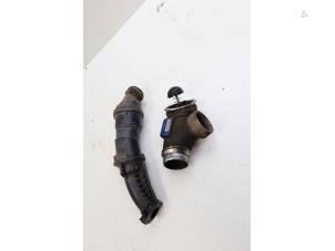 Begagnade Luftintagsslang Volvo S90 II 2.0 D5 Polestar 16V AWD Pris € 65,00 Marginaltabell erbjuds av Auto Demontage Elferink B.V.