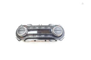 Begagnade Värmekontrollpanel Mercedes CLA (117.3) 1.6 CLA-180 16V Pris € 60,00 Marginaltabell erbjuds av Auto Demontage Elferink B.V.