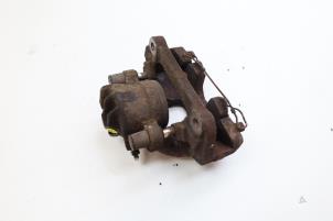 Begagnade Främre bromsok, vänster Volvo V70 (SW) 2.4 20V 140 Pris € 50,00 Marginaltabell erbjuds av Auto Demontage Elferink B.V.