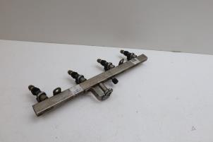 Begagnade Bränsleinsprutningsmunstycke Saab 9-7X 5.3i V8 AWD Pris € 100,00 Marginaltabell erbjuds av Auto Demontage Elferink B.V.