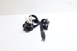 Begagnade Främre säkerhetsbälte, vänster Saab 9-3 I (YS3D) 2.0t 16V Ecopower Pris € 150,00 Marginaltabell erbjuds av Auto Demontage Elferink B.V.