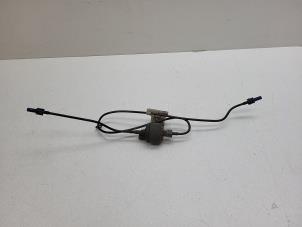 Używane Elektryczna pompa paliwa Saab 9-3 II Sport Sedan (YS3F) 1.9 TiD 16V Cena € 50,00 Procedura marży oferowane przez Auto Demontage Elferink B.V.