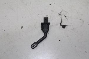 Gebruikte Temperatuursensor binnen Volvo V70 (BW) 2.0 D 16V Prijs € 25,00 Margeregeling aangeboden door Auto Demontage Elferink B.V.