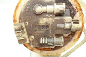 Używane Elektryczna pompa paliwa Saab 9-3 II Sport Sedan (YS3F) 1.9 TiD 16V Cena € 50,00 Procedura marży oferowane przez Auto Demontage Elferink B.V.