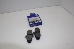 Begagnade Främre bromsbelägg Volvo 7-Serie Pris € 40,00 Marginaltabell erbjuds av Auto Demontage Elferink B.V.