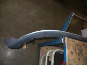 Gebruikte Lip voorbumper Volvo V50 Prijs € 75,00 Margeregeling aangeboden door Auto Demontage Elferink B.V.