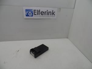 Używane Skrzynka bezpieczników Volvo S60 I (RS/HV) 2.4 D5 20V Cena € 75,00 Procedura marży oferowane przez Auto Demontage Elferink B.V.