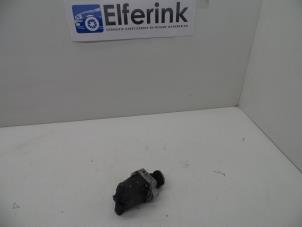 Gebruikte Uitlaat gasklep (EGR) Saab 9-5 (YS3G) 2.0 TiD 16V Prijs € 100,00 Margeregeling aangeboden door Auto Demontage Elferink B.V.