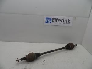 Używane Os napedowa prawy tyl Volvo XC70 (SZ) XC70 2.4 D5 20V Cena € 50,00 Procedura marży oferowane przez Auto Demontage Elferink B.V.